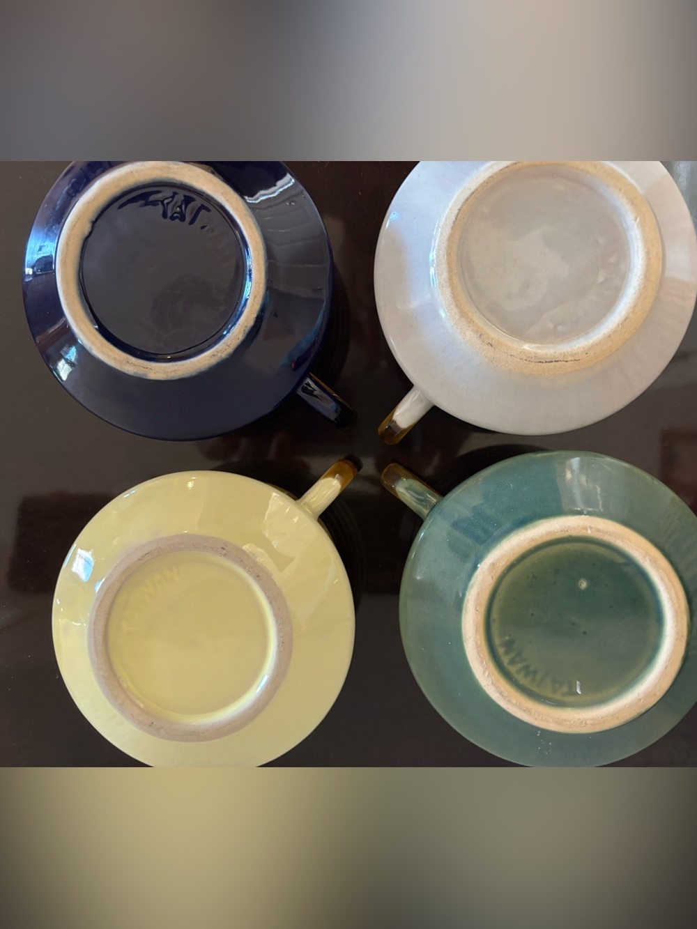 Set of 4 vintage, 16 oz, drip glaze pottery mugs w/ a rippled design pre-owned - Picture 8 of 8